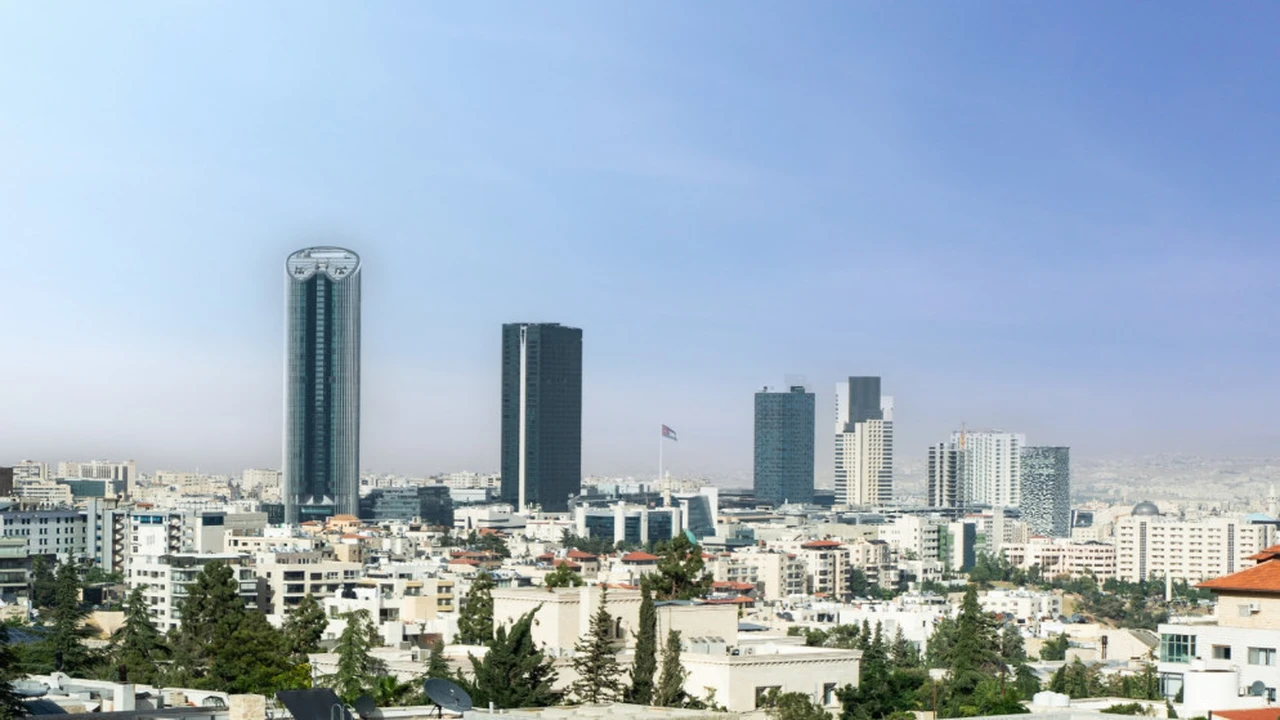 طقس حار يسيطر على معظم المناطق يومي الأربعاء والخميس